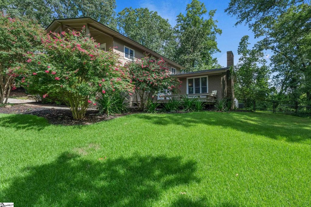226 Altamont Road, Greenville, SC 29609