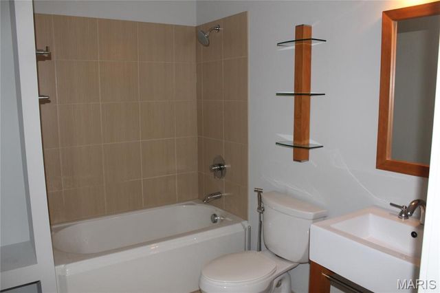 4100 Forest Park Avenue 510, St Louis, MO 63108
