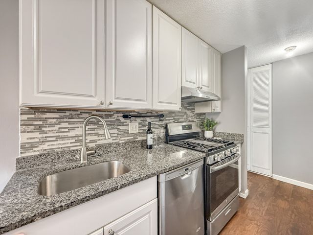 22 Shrewsbury Green Dr I, Shrewsbury, MA 01545