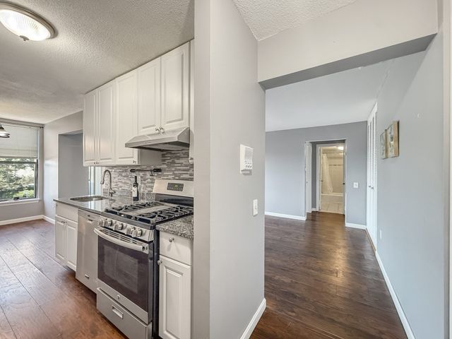 22 Shrewsbury Green Dr I, Shrewsbury, MA 01545