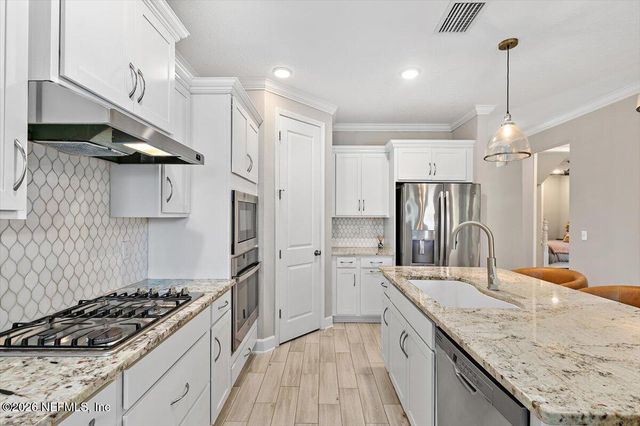 302 VISTA LAKE Circle, Ponte Vedra, FL 32081