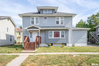 1321 MAIN Street, Davenport, IA 52803