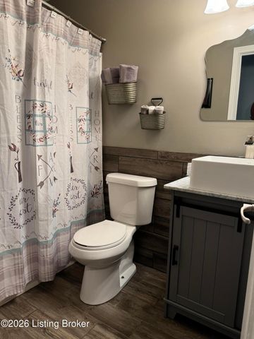 106 Willow Creek Ct, Mt Washington, KY 40047