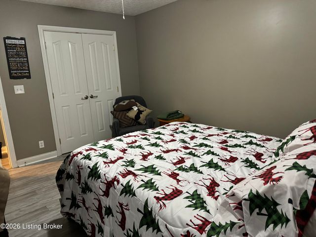 106 Willow Creek Ct, Mt Washington, KY 40047