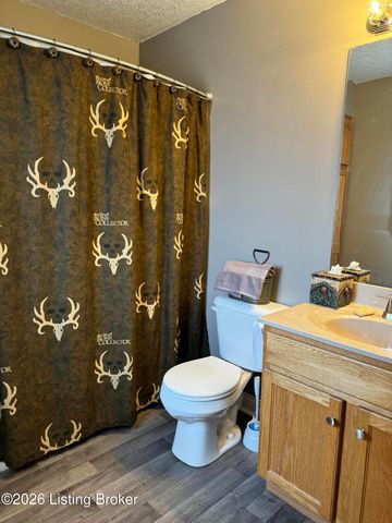 106 Willow Creek Ct, Mt Washington, KY 40047