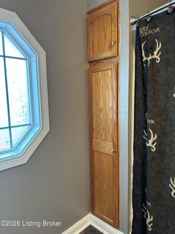 106 Willow Creek Ct, Mt Washington, KY 40047