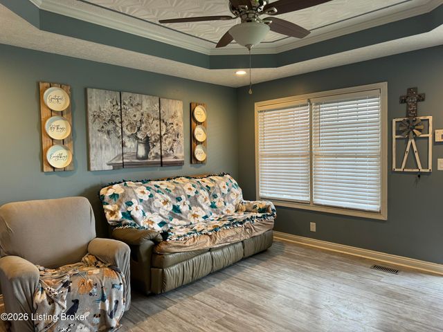 106 Willow Creek Ct, Mt Washington, KY 40047