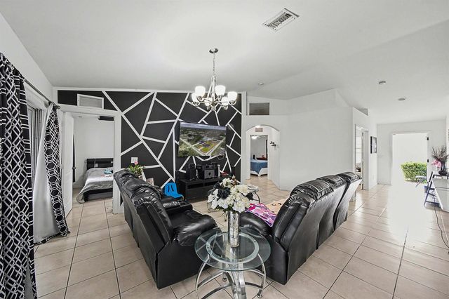 2900 W 42nd St Street W, Lehigh Acres, FL 33971