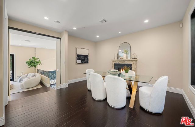 6477 Deep Dell Pl, Los Angeles, CA 90068