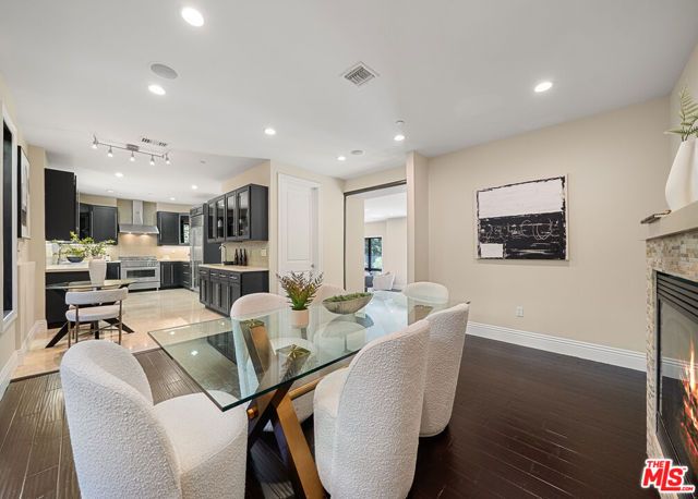 6477 Deep Dell Pl, Los Angeles, CA 90068