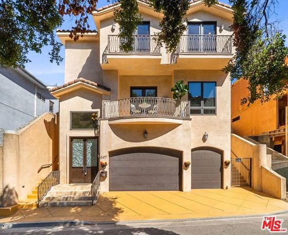 6477 Deep Dell Pl, Los Angeles, CA 90068