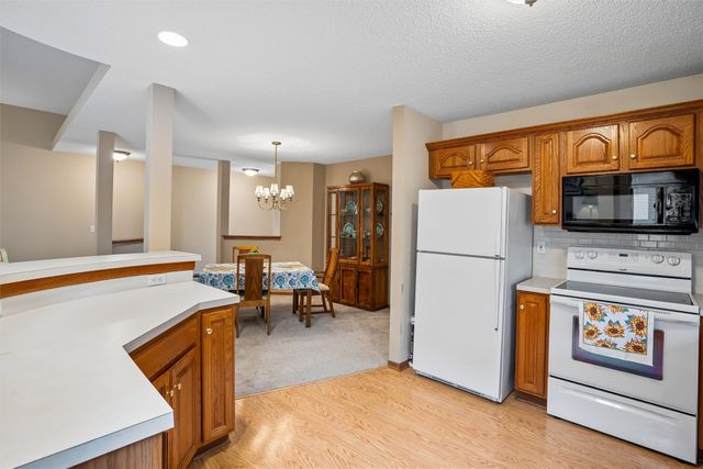 3305 Ep True Parkway 503, West Des Moines, IA 50265