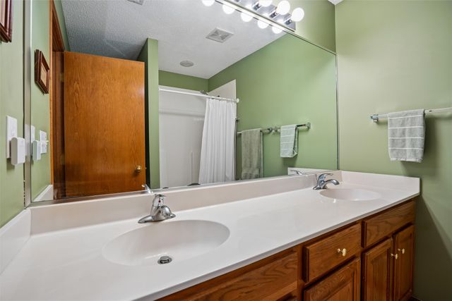 3305 Ep True Parkway 503, West Des Moines, IA 50265