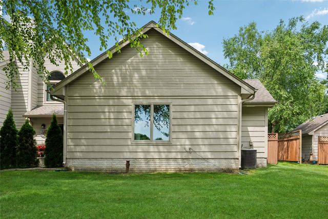 3305 Ep True Parkway 503, West Des Moines, IA 50265