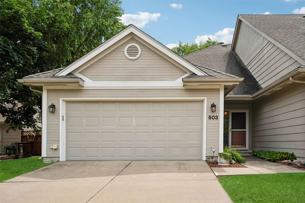 3305 Ep True Parkway 503, West Des Moines, IA 50265