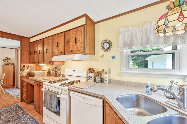 718 Red Pine Road, Williston, VT 05495