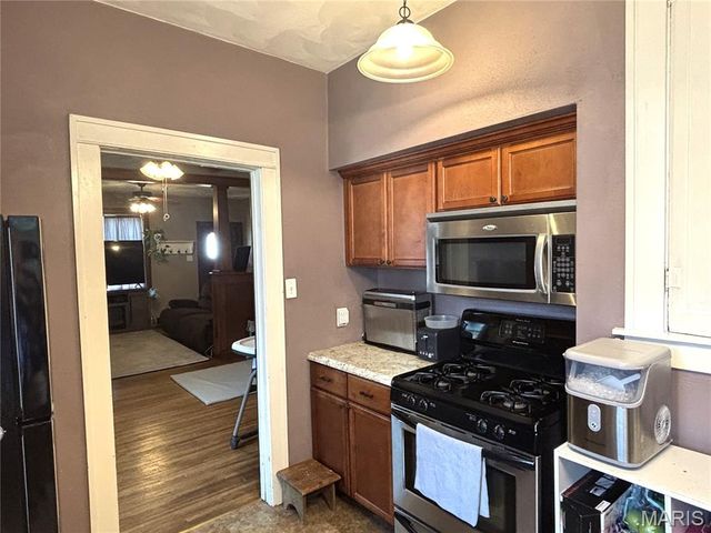222 N Locust Street, Greenville, IL 62246