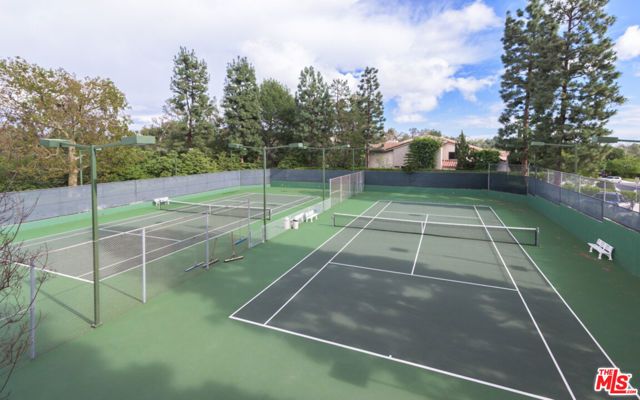 2484 Angelo Drive, Los Angeles, CA 90077