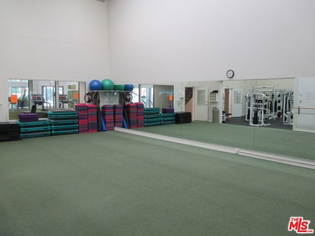2484 Angelo Drive, Los Angeles, CA 90077