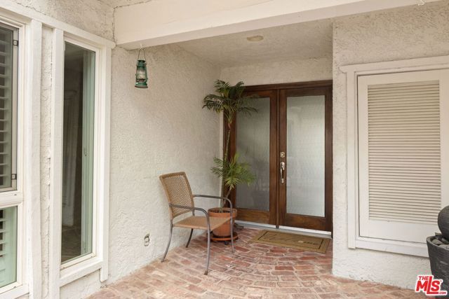2484 Angelo Drive, Los Angeles, CA 90077