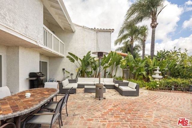 2484 Angelo Drive, Los Angeles, CA 90077