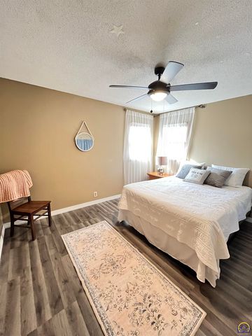 218 S Cottonwood ST, Emporia, KS 66801