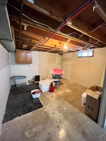 218 S Cottonwood ST, Emporia, KS 66801