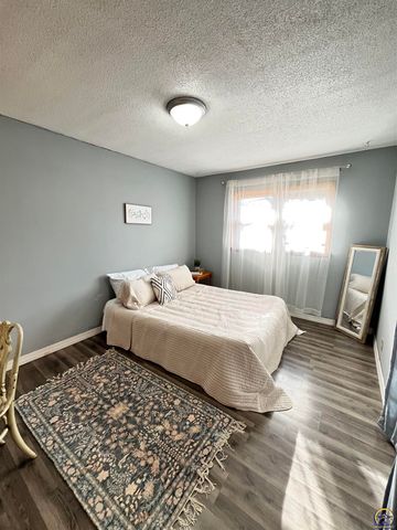 218 S Cottonwood ST, Emporia, KS 66801