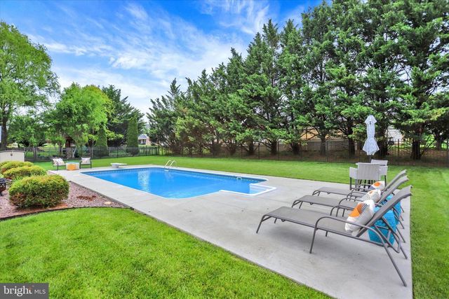 196 SUMMER BREEZE LN, Chambersburg, PA 17202