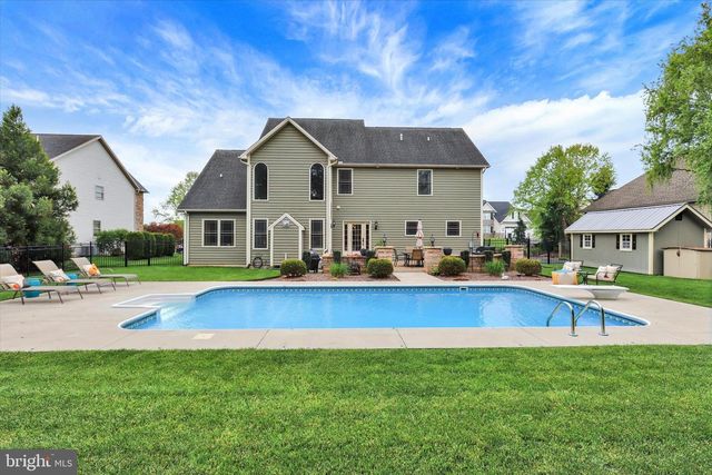 196 SUMMER BREEZE LN, Chambersburg, PA 17202