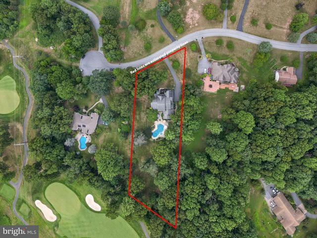5 HOLLY LN, Mohnton, PA 19540