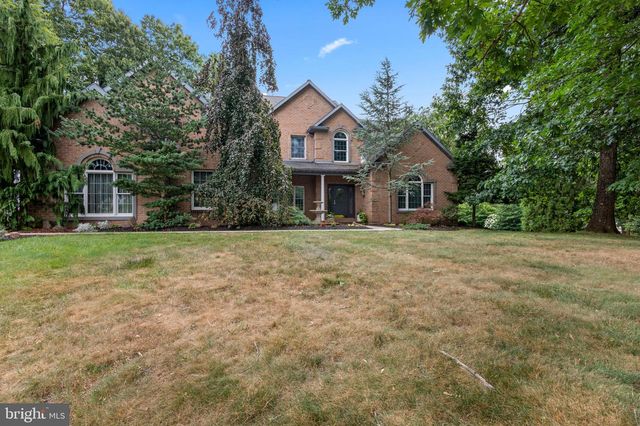 5 HOLLY LN, Mohnton, PA 19540