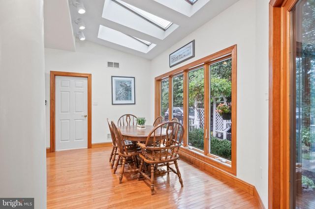 5 HOLLY LN, Mohnton, PA 19540