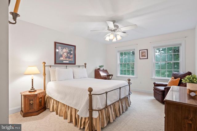 5 HOLLY LN, Mohnton, PA 19540