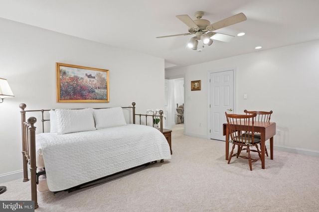 5 HOLLY LN, Mohnton, PA 19540