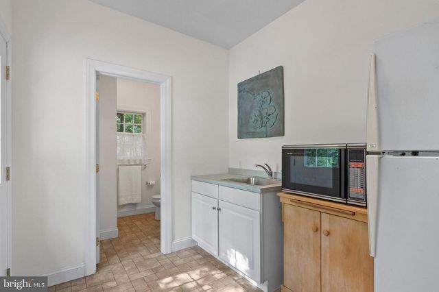 5 HOLLY LN, Mohnton, PA 19540