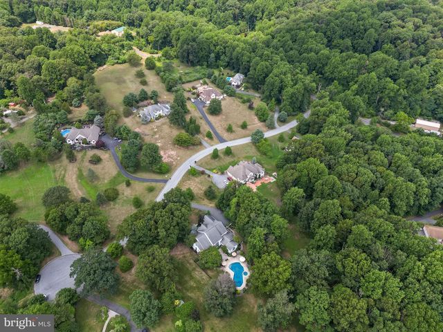 5 HOLLY LN, Mohnton, PA 19540
