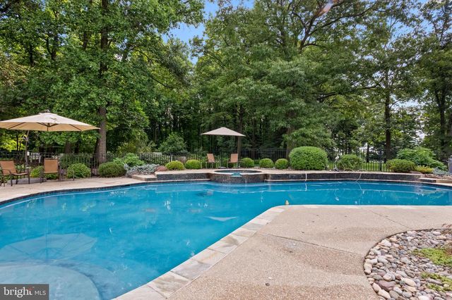 5 HOLLY LN, Mohnton, PA 19540
