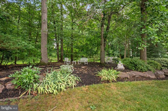 5 HOLLY LN, Mohnton, PA 19540