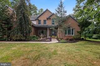 5 HOLLY LN, Mohnton, PA 19540
