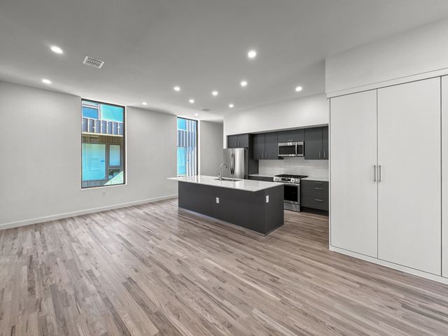 4803 Manett Street 103, Dallas, TX 75204