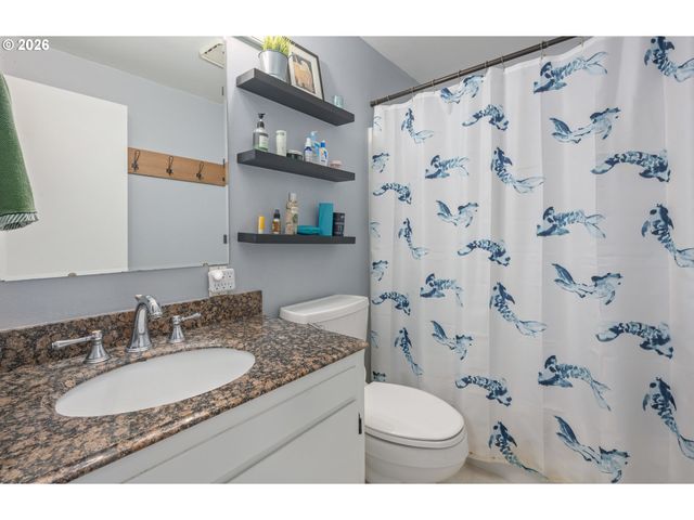 230 RIVER LOOP 2, Eugene, OR 97404