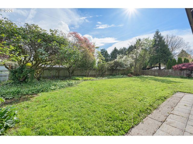 230 RIVER LOOP 2, Eugene, OR 97404