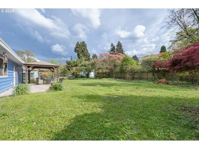 230 RIVER LOOP 2, Eugene, OR 97404