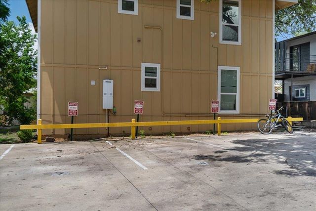 204 E 30th ST 204, Austin, TX 78705