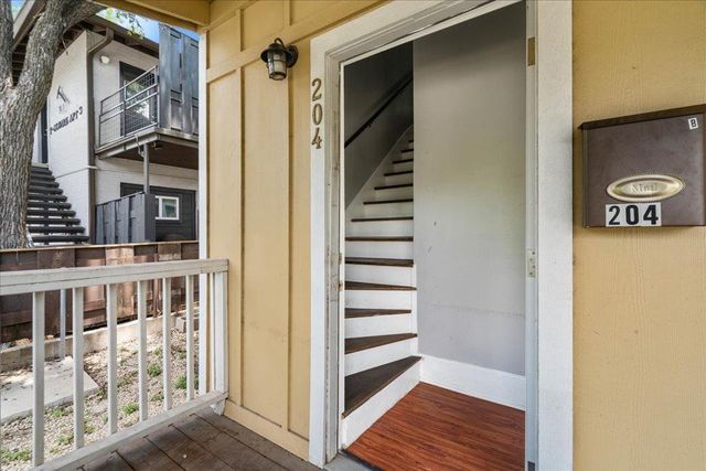 204 E 30th ST 204, Austin, TX 78705