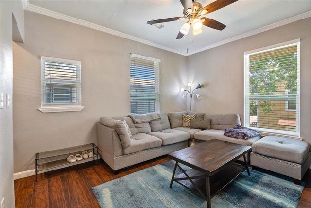 204 E 30th ST 204, Austin, TX 78705