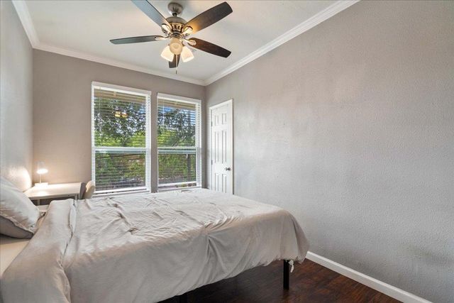 204 E 30th ST 204, Austin, TX 78705