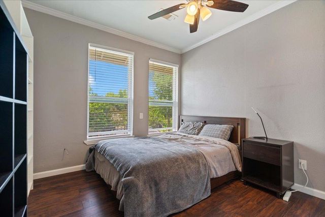 204 E 30th ST 204, Austin, TX 78705