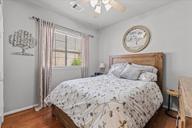 1607 S Primavera Drive, Pearland, TX 77581